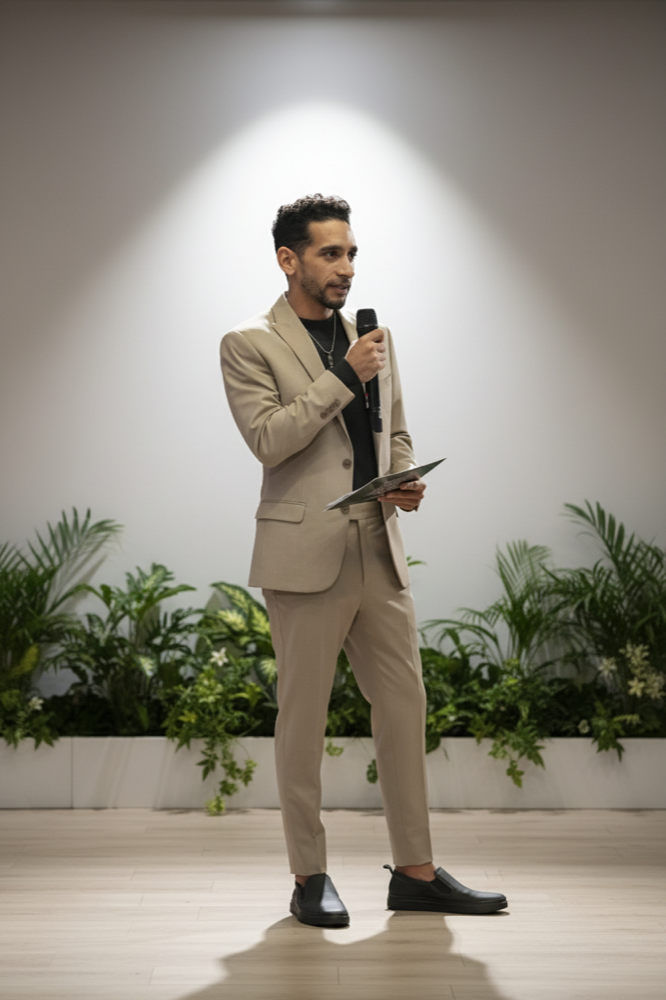 Victor Leão palestrando
